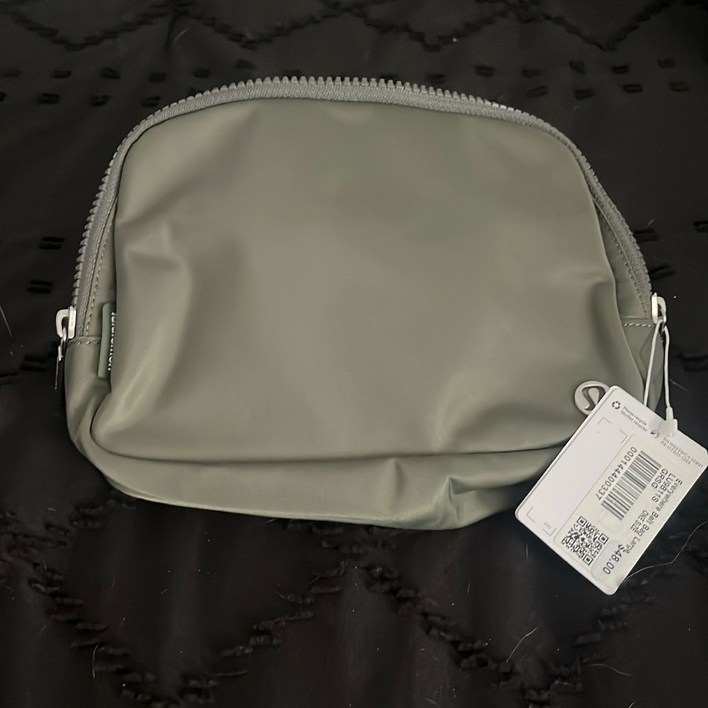 NWT Lululemon Large Green Belt Bag